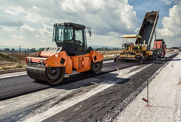 Fahrzeuge für den Straßenbau